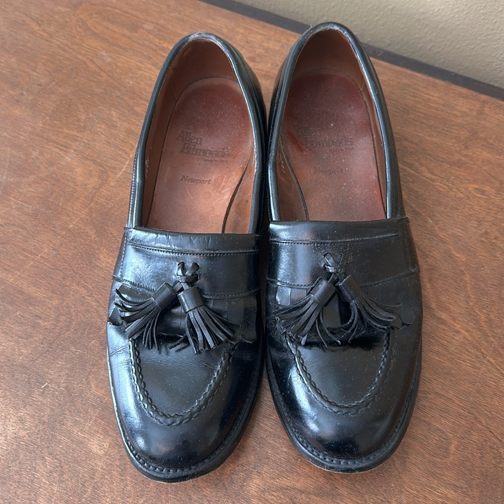 Allen Edmonds Newport Loafer - black leather - Size 8.5